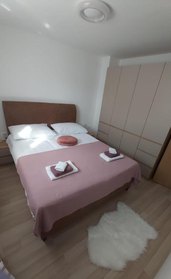 Luka Apartman Galovac  Kültér fotó