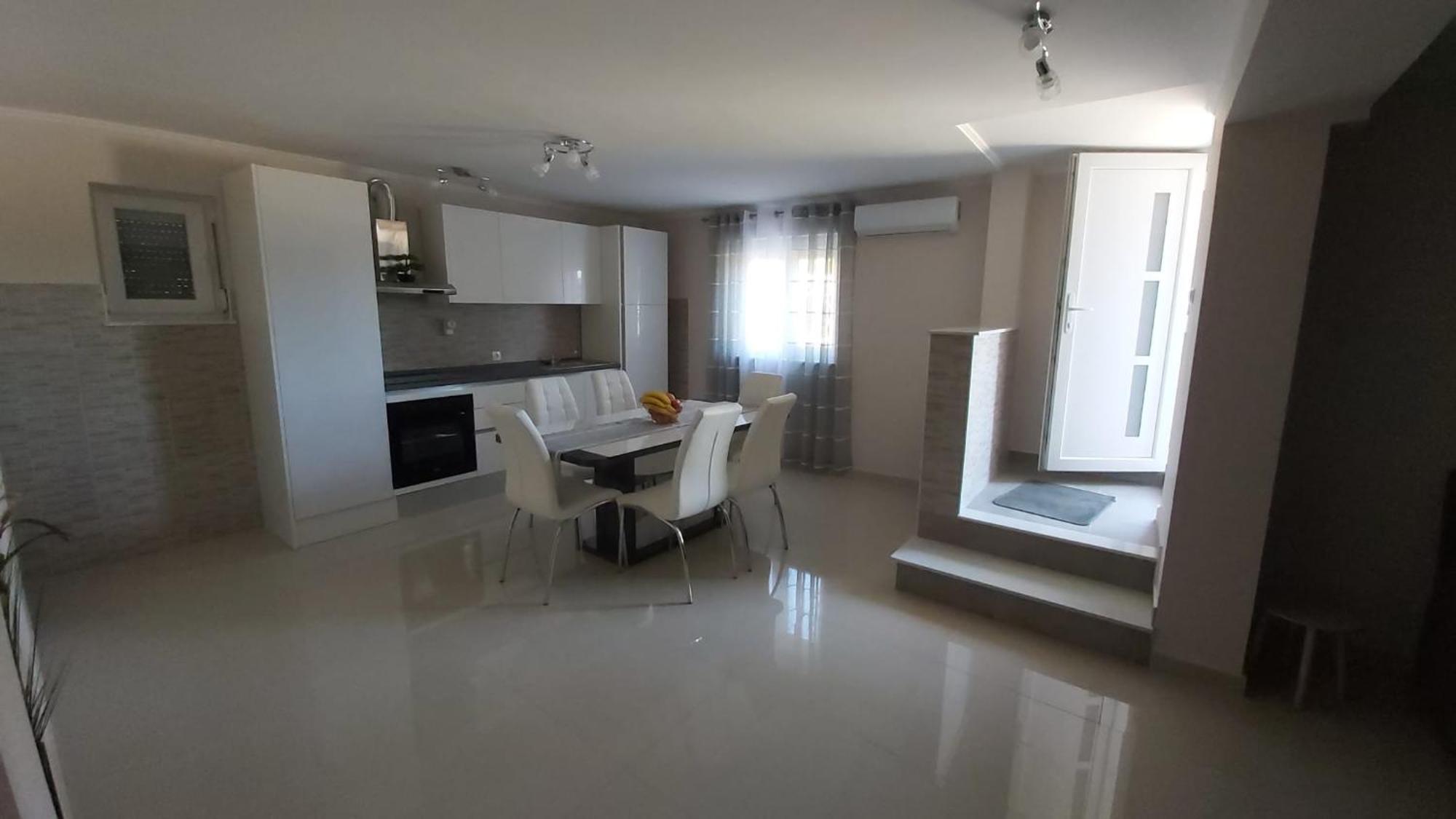 Luka Apartman Galovac  Kültér fotó
